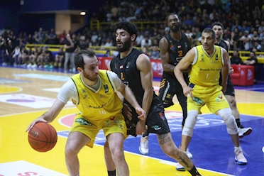 الرياضي إلى النهائي للمرة الـ11 توالياً لمواجهة الحكمة