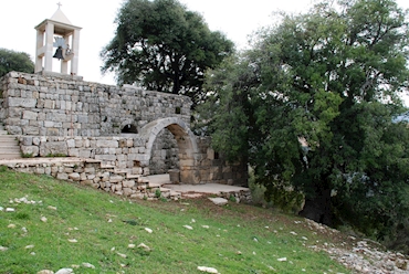 أديرة لبنان وأوهام التحريض