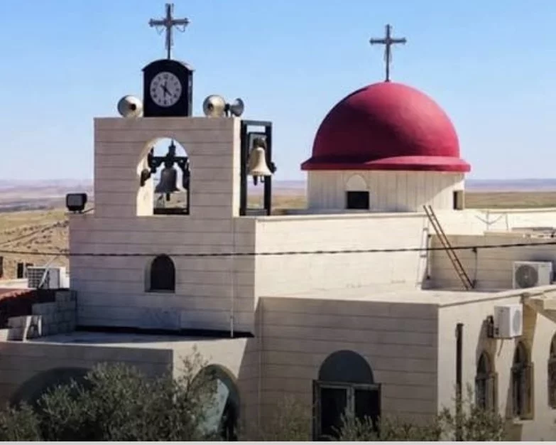 الكرك: حين يُختبر التعايش في جنازة