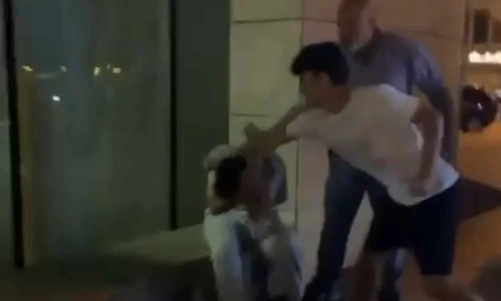 خاص بيروت تايم: تلميذ يتعرّض لضرب وحشيّ على يد إبن مدير مكتب ميقاتي ومرافقه