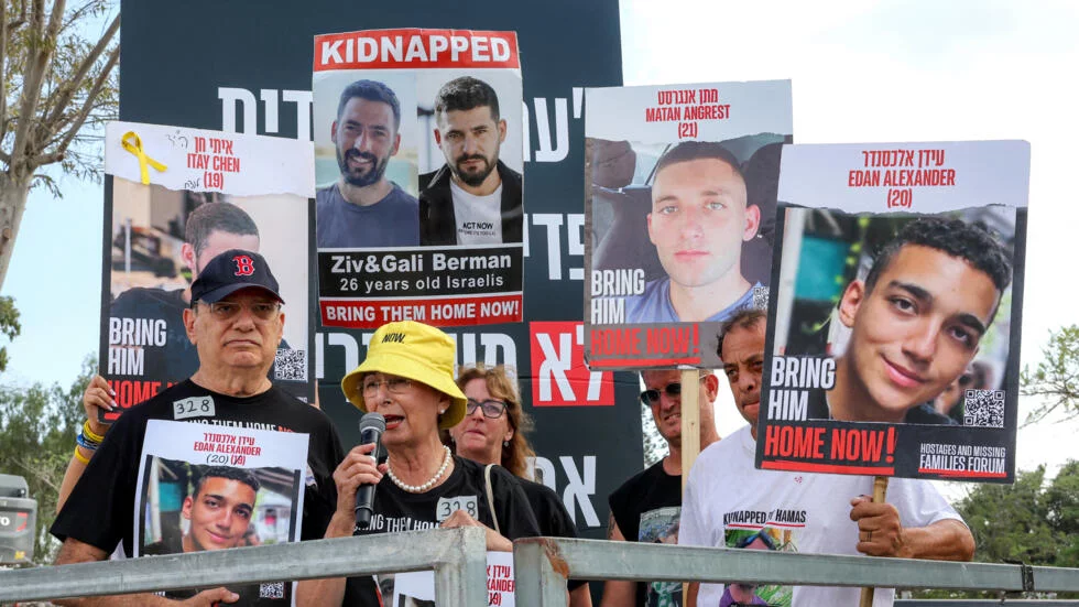 بالفيديو: العثور على جثث ست رهائن إسرائيليين.. وتفاصيل جديدة