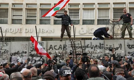 هل يؤدي تعذيب الناس على الطرقات إلى الضغط على السلطات؟