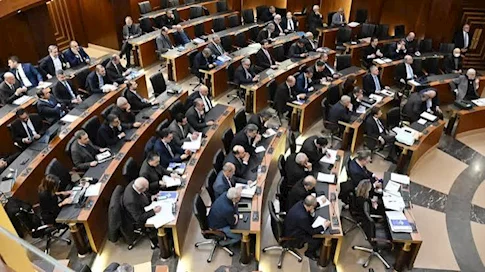 دفاعاً عن معاشات النواب والـ٥٠٠٠ دولار