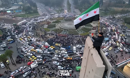 سوريا تخرج من العزلة المالية.. فهل يربح لبنان من الانفتاح السوري؟